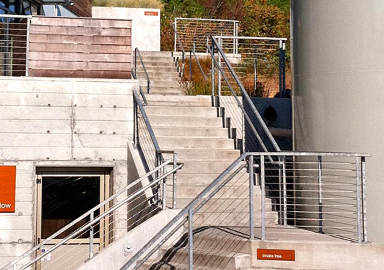 פריידי הרבור Island Inn At 123 West מראה חיצוני תמונה